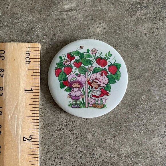 5/$20 Strawberry Shortcake Vintage Style Button 1980's Cartoon Pin - Picture 3 of 4